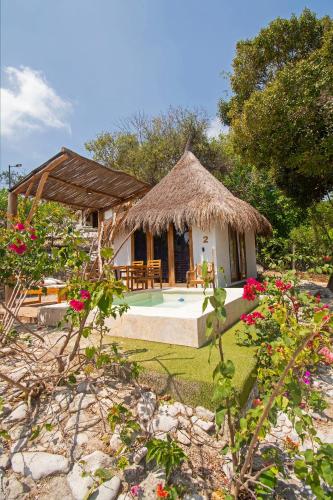 Exterior view, AMALIFE Beach Club & Hotel in Tierra Bomba