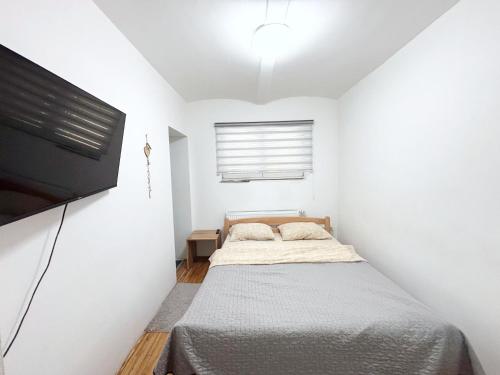 Studio Apartment in the Center - image 4