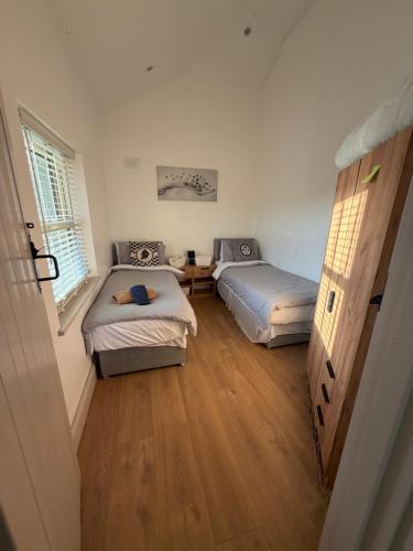 Beautiful Seaside Cottage Wicklow town in Wicklow