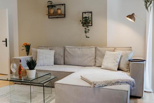 Guestroom, Garden Spa Suite - Private Sauna & Whirlpool in Betzdorf