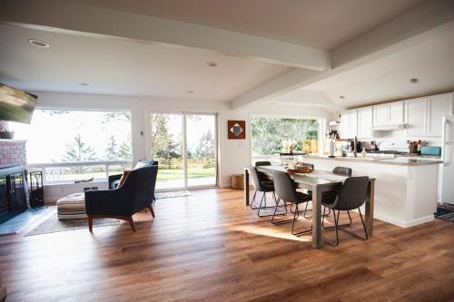 Coco's Lookout - Peaceful Whidbey Island Retreat in Clinton (WA)