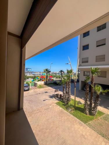 New Luxury 2BR Apt With Green Space In Residance in 羅切斯諾雷斯