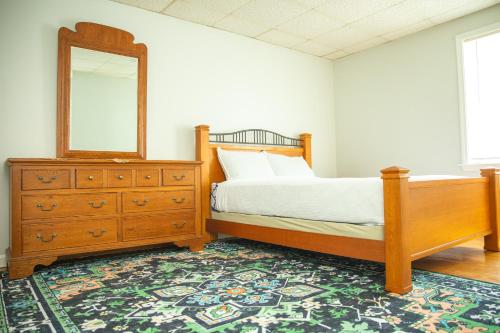 Private Room in 3BR Fall River Stay Urban Haven in 薩默塞特