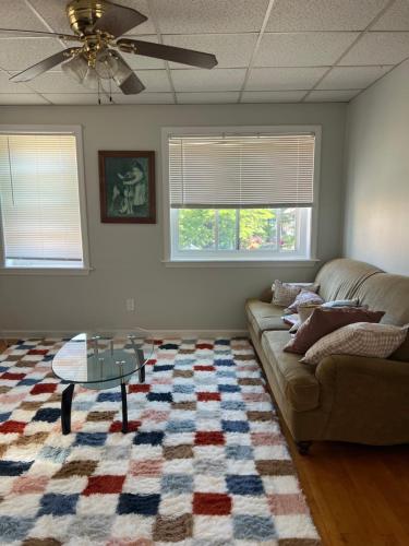 Private Room in 3BR Fall River Stay Urban Haven in 薩默塞特