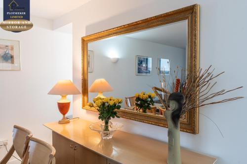 Luxury 2BR in South Kensington Balcony Lift - image 12