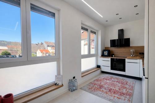 廚房, Moderne Ferienwohnung in Kleinheubach 24h Check in Fußbodenheizung Premium Ausstattung lichtdurchflu in 格羅斯伊巴赫