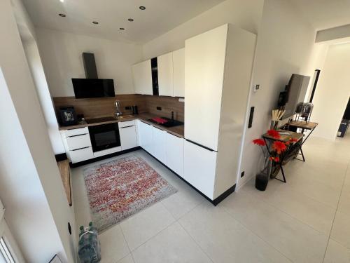 設施, Moderne Ferienwohnung in Kleinheubach 24h Check in Fußbodenheizung Premium Ausstattung lichtdurchflu in 格羅斯伊巴赫