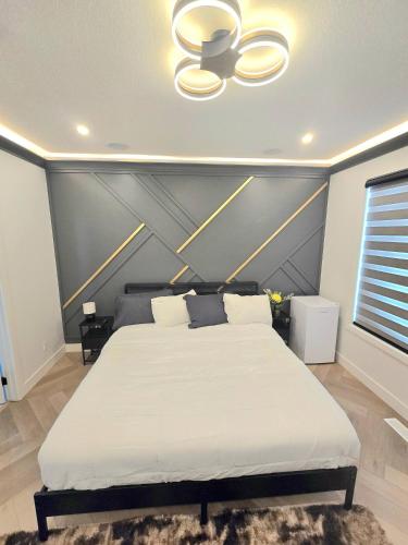 Serene Dwelling home-4 BedroomPool table near YEG- with AC - image 2