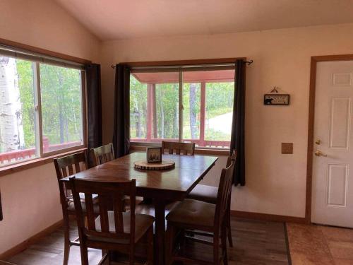 The Aspen Art House - 3 bed by Glacier Natl. Park in East Glacier Park (MT)