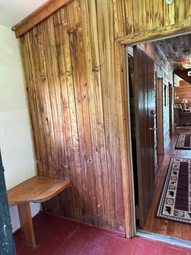 Cedar Cabin Cozy 2-Bedroom next to Glacier Park in East Glacier Park