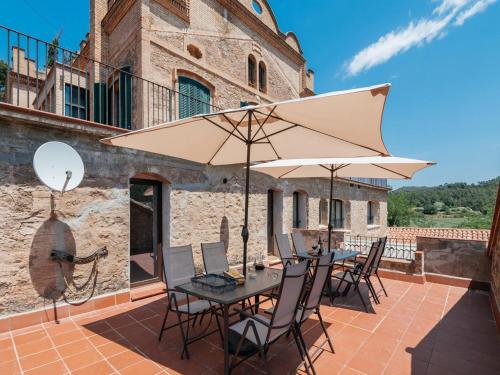 Erkély/terasz, Cottage in Castellnou with Forest Trails in Súria