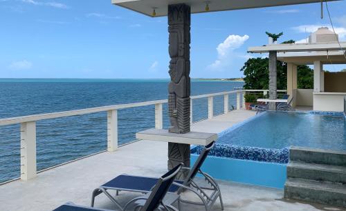 Tranquility Bay Beach Retreat in Trujillo