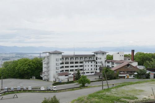 日本。福島。豬苗代滑雪場日本教練一直說我滑的不錯，下午在教練 ...