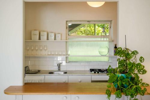 Charming Fitzroy Apartment Near Gardens & Museum in Fitzroy