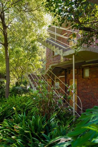Charming Fitzroy Apartment Near Gardens & Museum in Fitzroy
