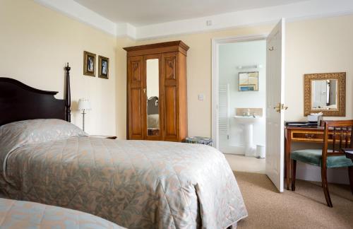 Lowerfield Farm - image 2