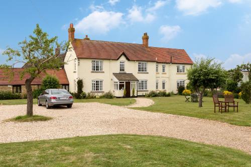 Lowerfield Farm - main image