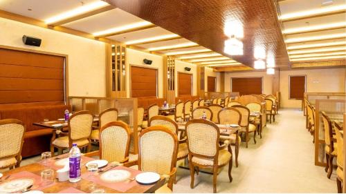Restorāns, The Crystal Palace in Changanassery
