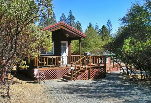 Lake of the Springs Camping Resort Cabin 2 in Frenchtown (CA)