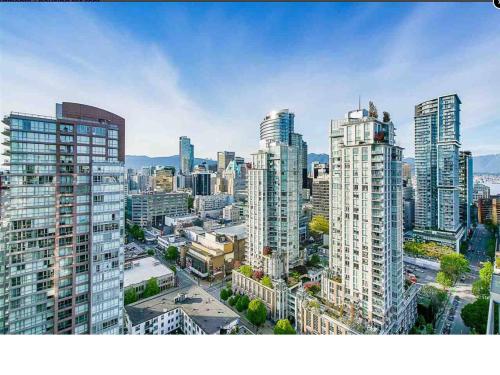 Stylish Yaletown Condo with Full Amenities- Walk to BC Place, Canada Place & Skytrain - Free Parking – khách sạn tại Thị Trấn Yale