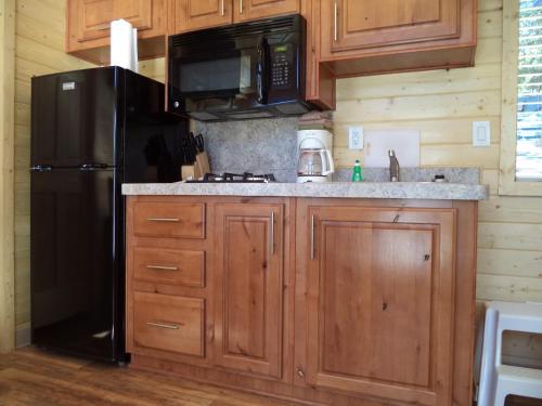 Palm Springs Camping Resort Cabin 3 in Palm Desert, USA