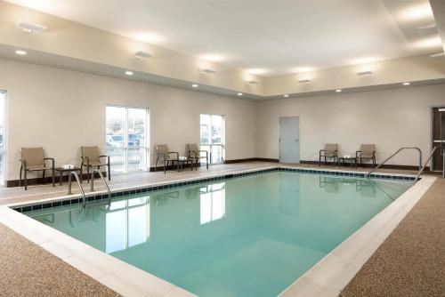 Best Western Plus St. Louis Airport Hotel - image 40