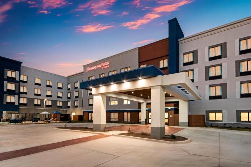 Exterior view, Hampton Inn & Suites by Hilton Irving DFW Airport North in Dallas (TX)