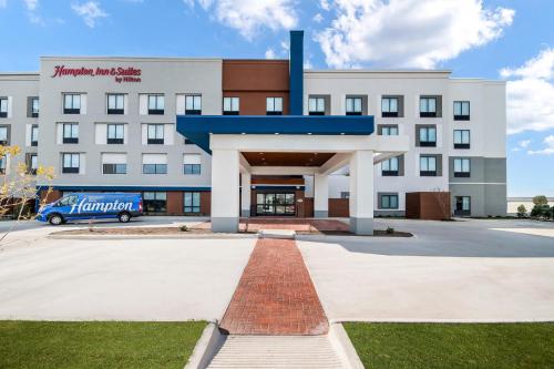 Exterior view, Hampton Inn & Suites by Hilton Irving DFW Airport North in Dallas (TX)