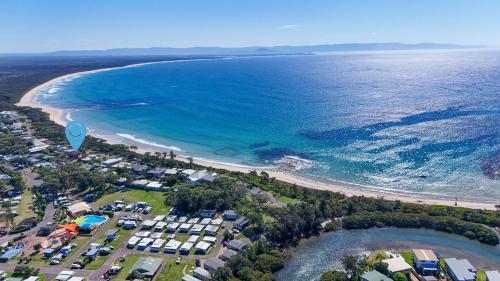 Beachhouse Currarong - Pet Friendly Beachfront in Currarong