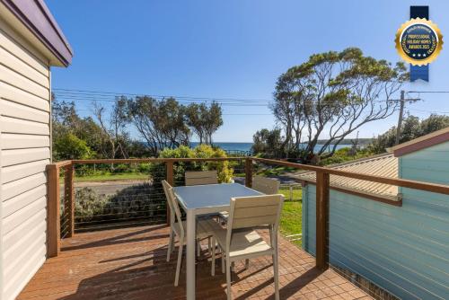 Beachhouse Currarong - Pet Friendly Beachfront in Currarong