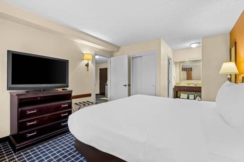 Comfort Inn & Suites Somerset - New Brunswick - image 36