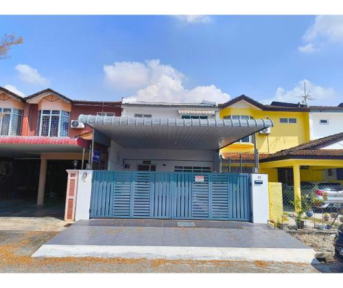 Exterior view, 61 StayAtHome in Nibong Tebal
