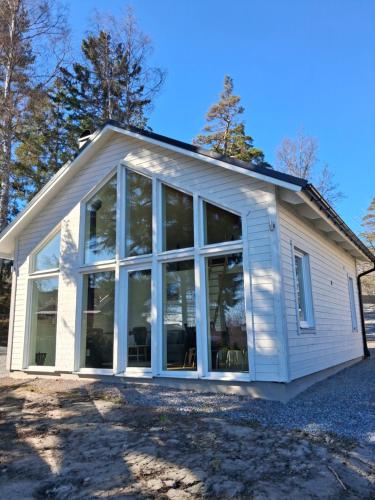 Exklusivt hus på strandtomt (Exklusivt hus pa strandtomt) in Opp-Norrby