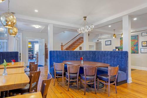 The Colonial Inn in Hillsborough, USA