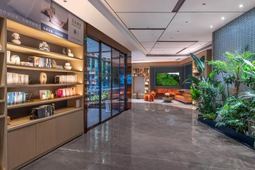 Atour Hotel Qingdao CBD Hangzhou Road in Sifang
