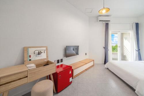 room detail thumbnail 2