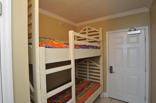 1125 Emerald Beach Resort