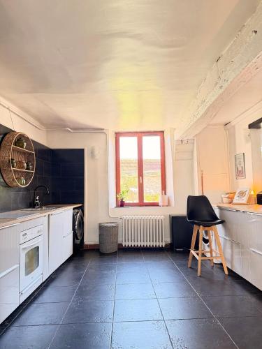 Maison de famille du 17ème siècle I Proche Senlis Chantilly Compiègne Astérix Paris (Maison de famille du 17eme siecle I Proche Senlis Chantilly Compiegne Asterix Paris) in Pont-Sainte-Maxence