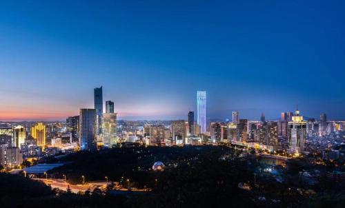Qingni No. 8 Hotel Apartment (Dalian Railway Station Zhongshan Square Branch) – khách sạn tại Nhà ga Đại Liên (Dalian)