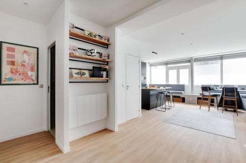 Kitchen, Spacious apartment with 2 rooms in Montmartre