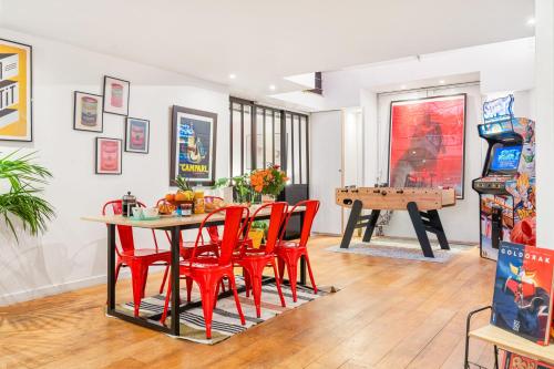 Canal Loft 3 Bedrooms in Central Paris