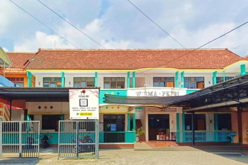 TwoSpaces Living at Sutomo Homestay, Madiun - Pulung