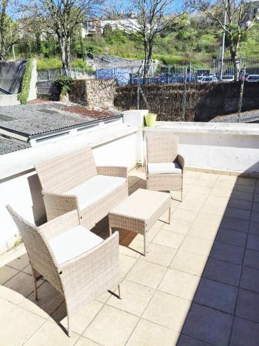 Appartement lumineux avec terrasse de 40m2 10min des remparts
