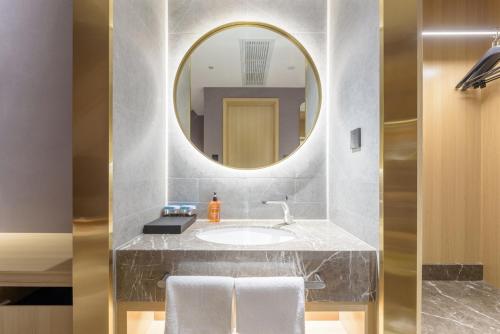 Orange Hotel Hangzhou Binjiang Xingguang Avenue Pedestrian Street - image 2