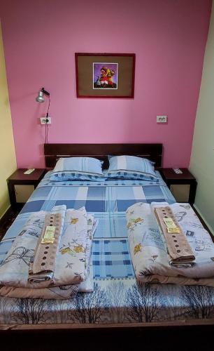 Стаи за гости ОРЕХА Троян Private rooms Oreha in Troyan
