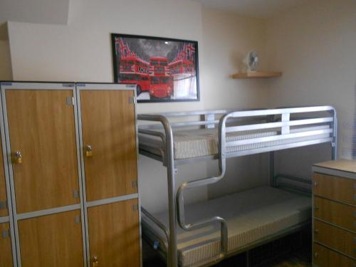 Mapesbury Hostel London Room Type - Bed in 10-Bed Mixed Dormitory Room