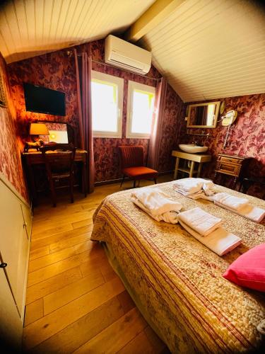 room detail thumbnail 2