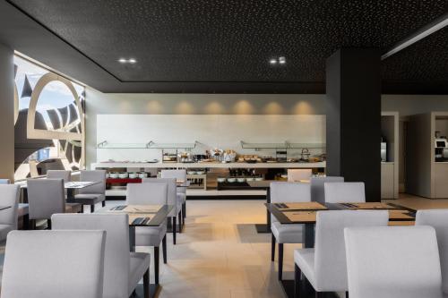 餐廳, SB BCN活動酒店4星高級 (Hotel SB BCN Events 4 Sup) in 卡斯特爾德費爾斯