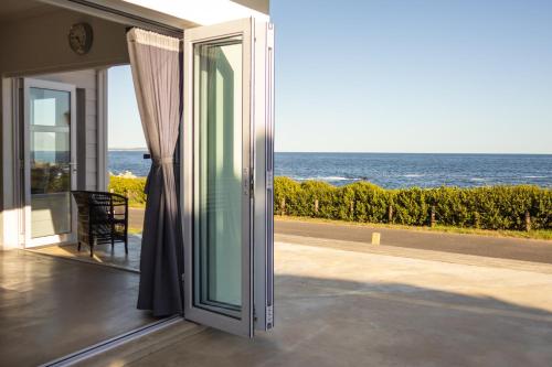 Seafront house with a view in Kleinmond