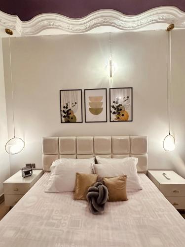 2 BR luxurious home-5 mins Airport